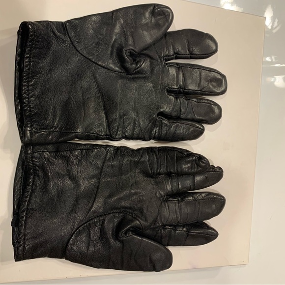 Vintage Genuine Black Leather Gloves - Picture 2 of 3